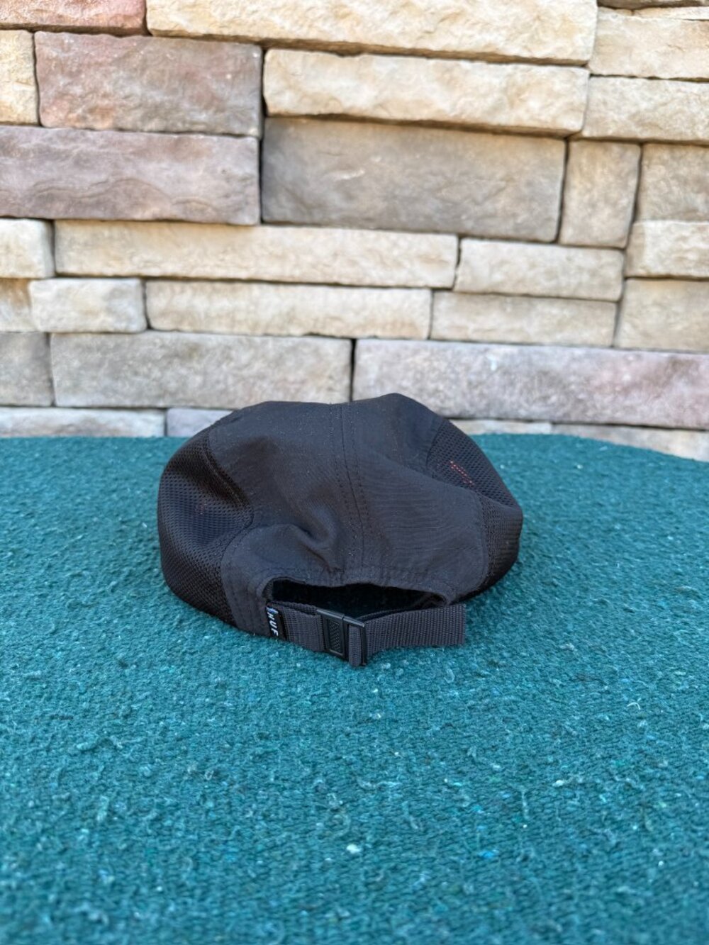 HUF 5 panel black hat with orange detailing - Picture 7 of 10